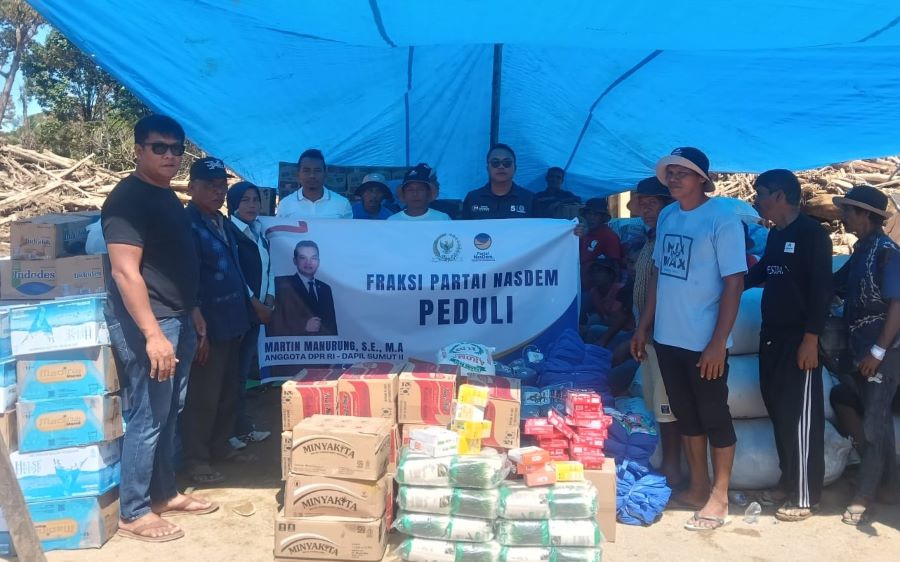 Martin Manurung Center Salurkan Bantuan ke Tapanuli Selatan dan Mandailing Natal